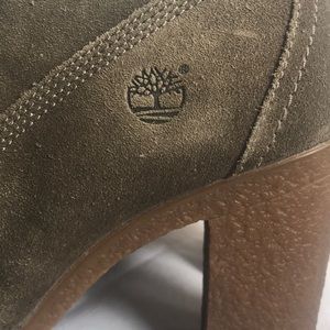 Timberland women’s suede heeled boot/shoe